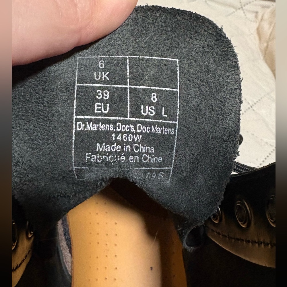 Dr. Martens 1460 smooth leather size 8 - Picture 6 of 6